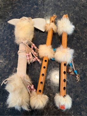 Handcrafted Native-Style tomahawk  and Flutes with Fur Accents - Light Wood